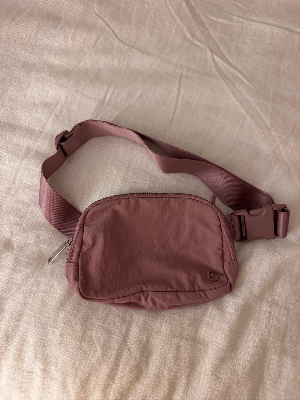 lululemon athletica Mauve Belt Bag